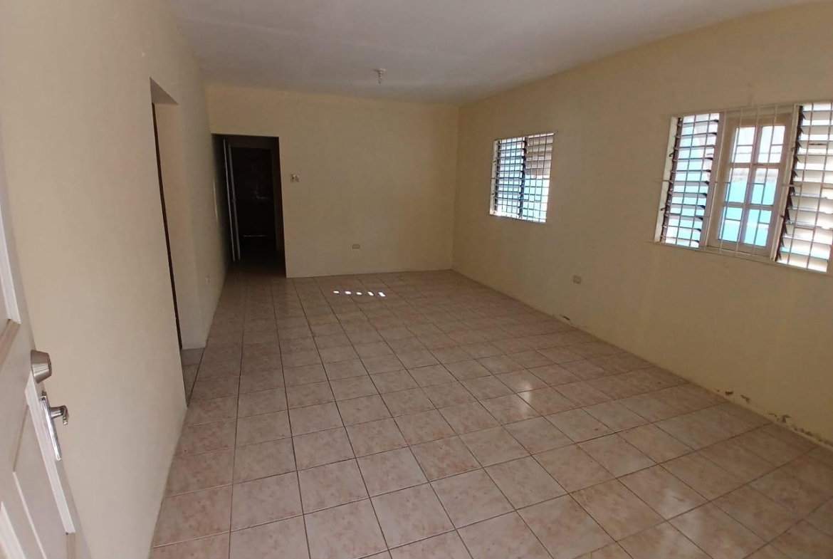 Eighth image of 6 Almond Close, Portmore pi in Naggo Head, St. Catherine, Jamaica - property is For Rent
