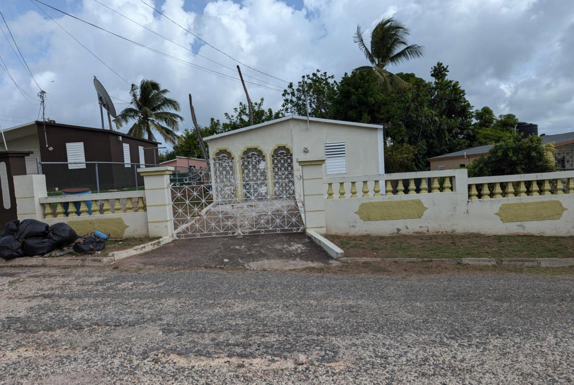 First image of 268 Claremont Close in Claremont, St. Catherine, Jamaica - property is For Sale