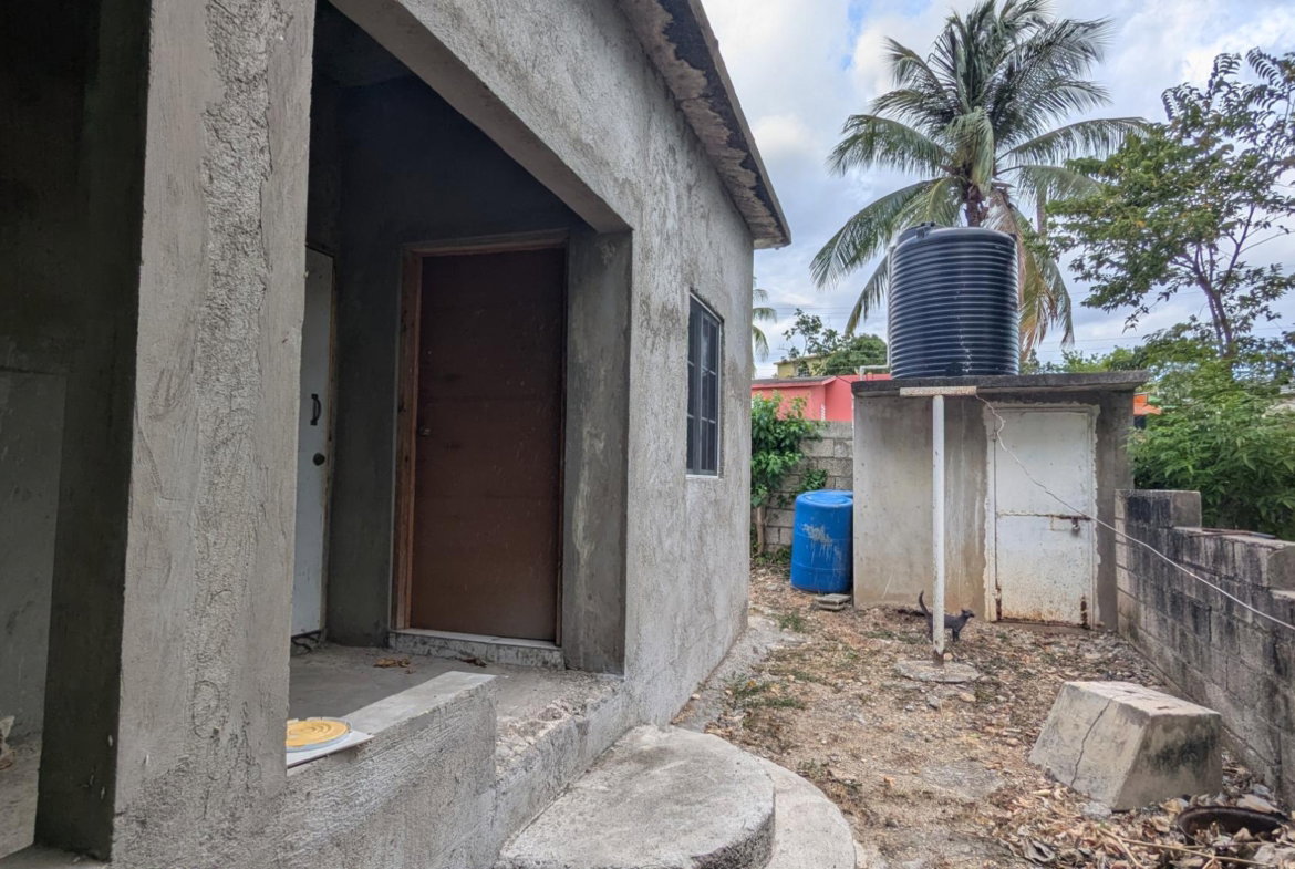 Sixteenth image of 268 Claremont Close in Claremont, St. Catherine, Jamaica - property is For Sale