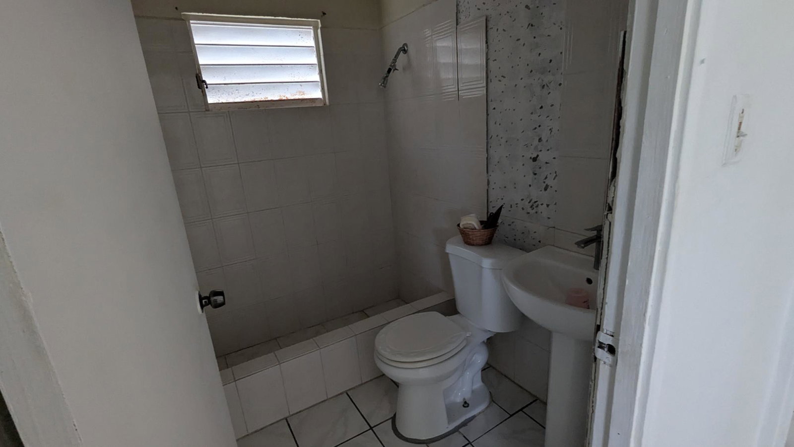 Fourth image of 268 Claremont Close in Claremont, St. Catherine, Jamaica - property is For Sale