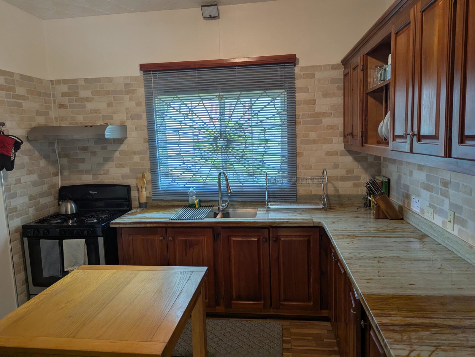 Sixteenth image of Olive Park, Santa Cruz in Santa Cruz, St. Elizabeth, Jamaica - property is For Sale