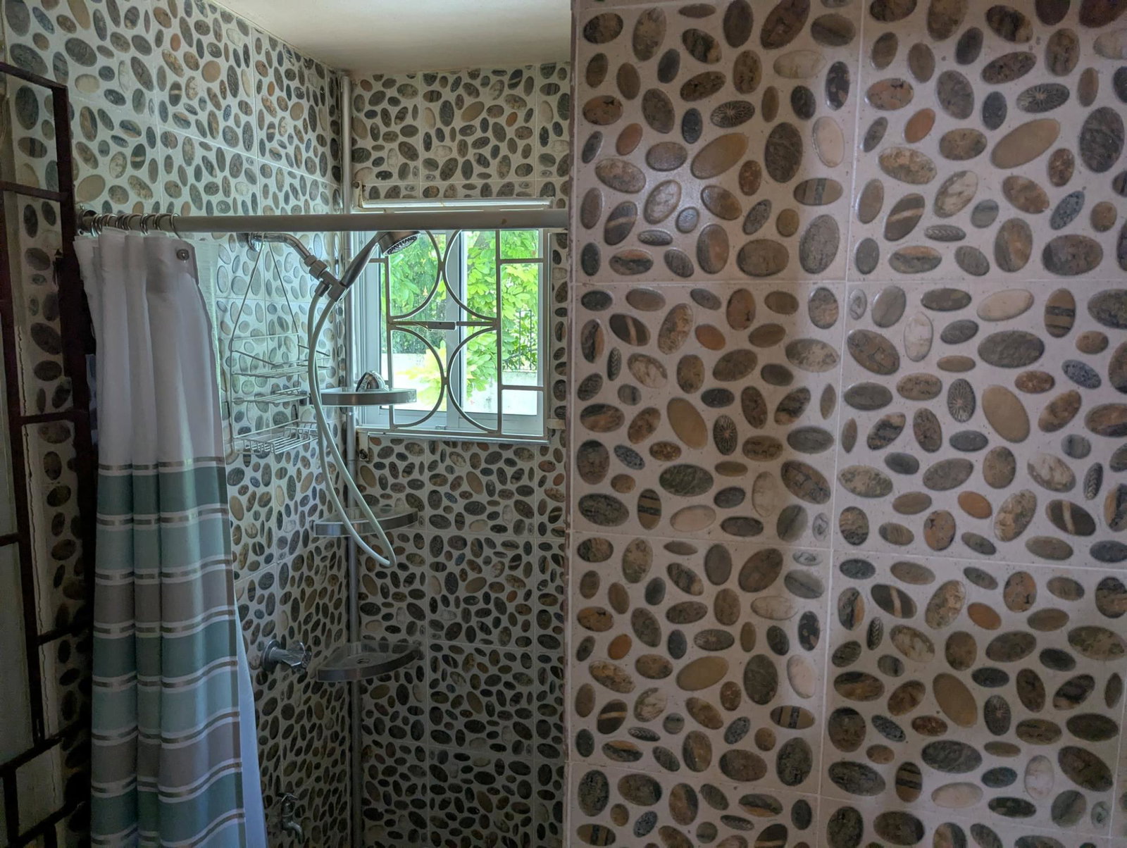Fourth image of Olive Park, Santa Cruz in Santa Cruz, St. Elizabeth, Jamaica - property is For Sale