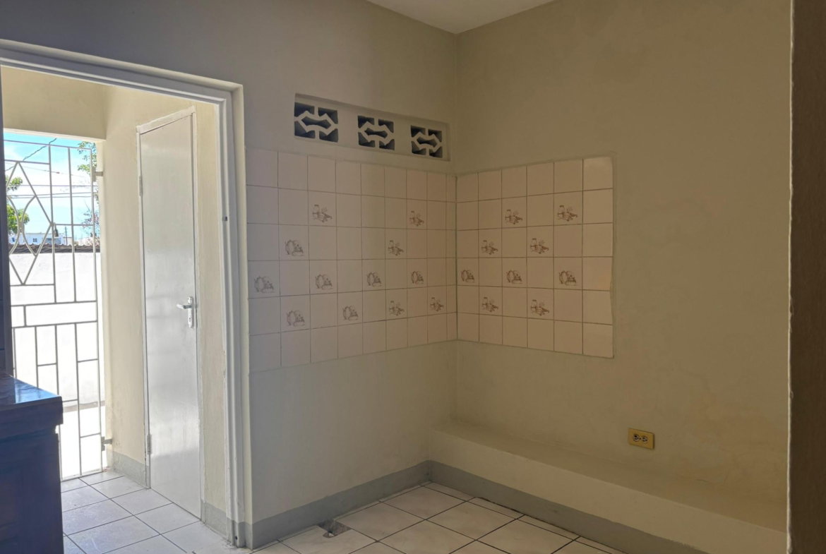 Second image of 184 Parkside Boulevard, Westm in Bridgeport, St. Catherine, Jamaica - property is For Rent