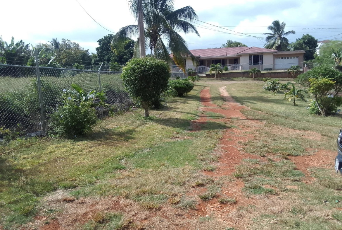 Fifteenth image of 13 The Villa, Mandeville in Mandeville, Manchester, Jamaica - property is For Rent