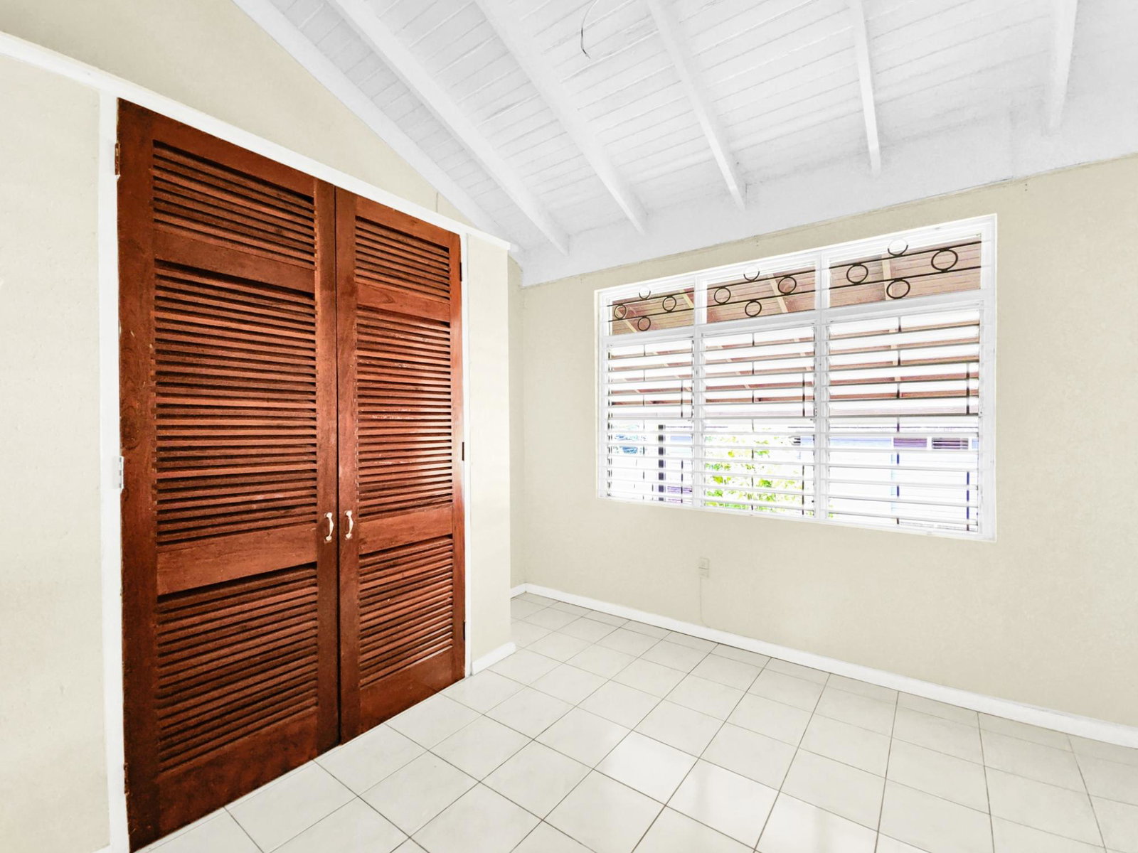 Eleventh image of 23 Parkway in Kingston 8, St. Andrew, Jamaica - property is For Rent