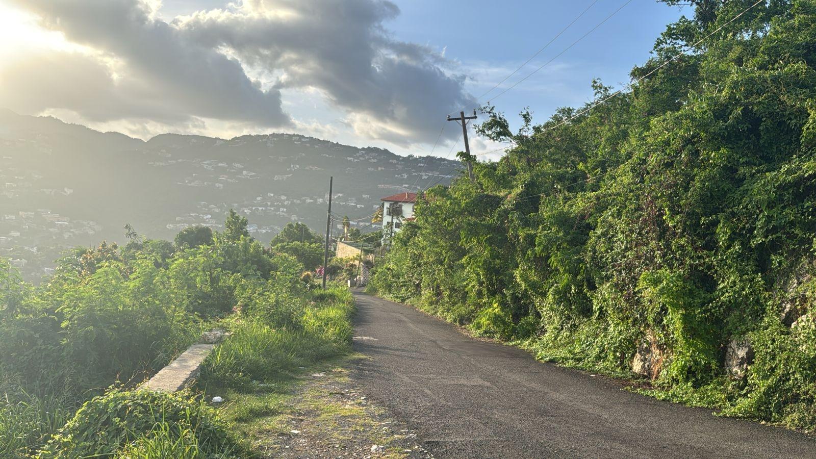 5-Bedroom-House-for-Sale-in-East-Armour-Heights-Kingston-St.-Andrew Eighth image of 71 East Armour Heights, Kgn in Kingston 8, St. Andrew, Jamaica - property is For Sale