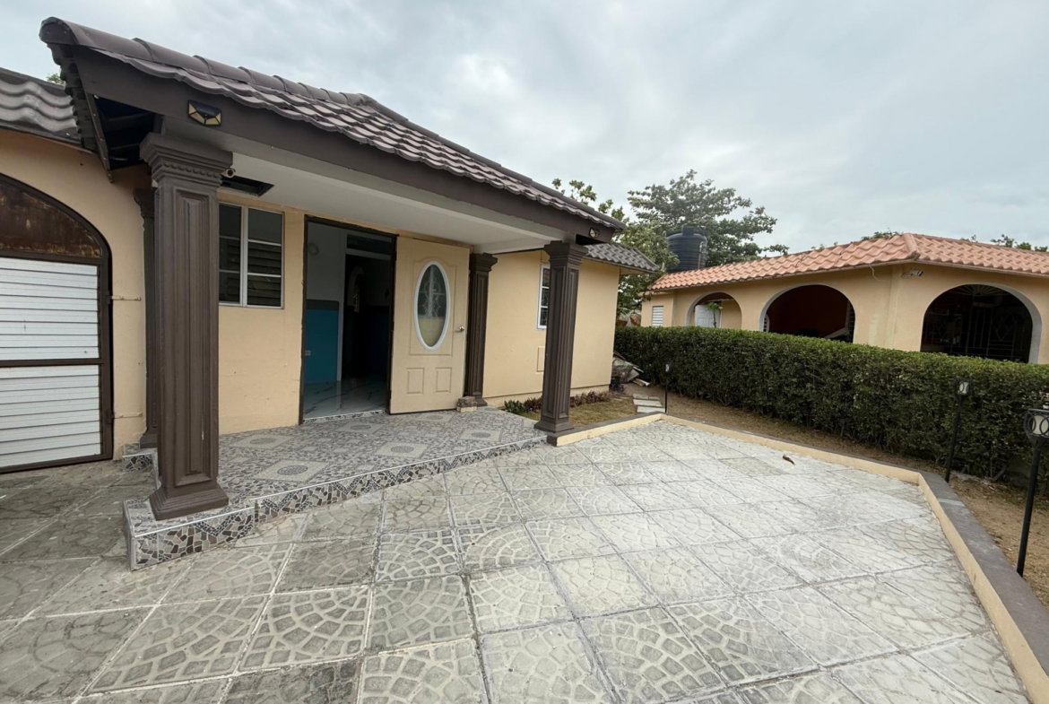 Thirteenth image of 23- Thant Cre Bridgeport in Bridgeport, St. Catherine, Jamaica - property is For Rent