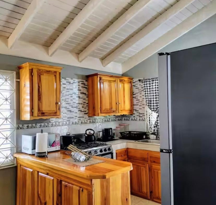 Seventh image of Friendship Close in Rose Hall, St. James, Jamaica - property is For Rent