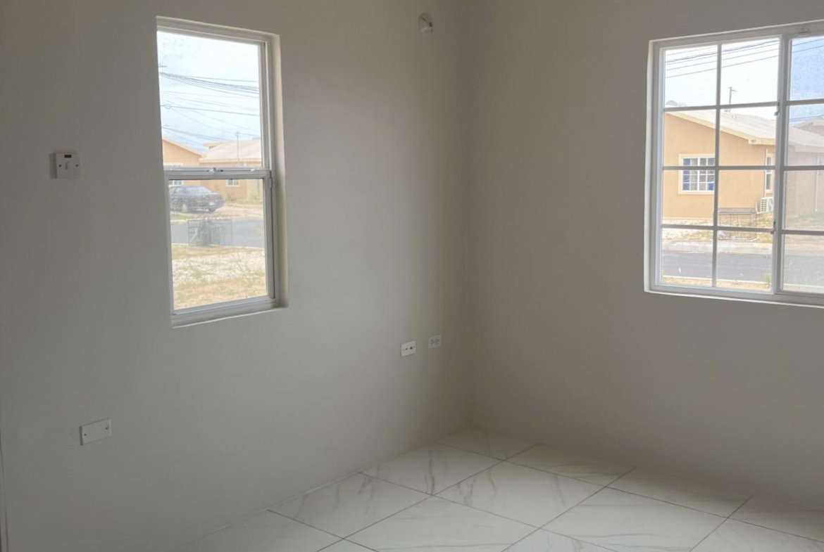 Fourteenth image of 362 Blk e Phoenix Village Park 2 ph in Phoenix Park, St. Catherine, Jamaica - property is For Rent