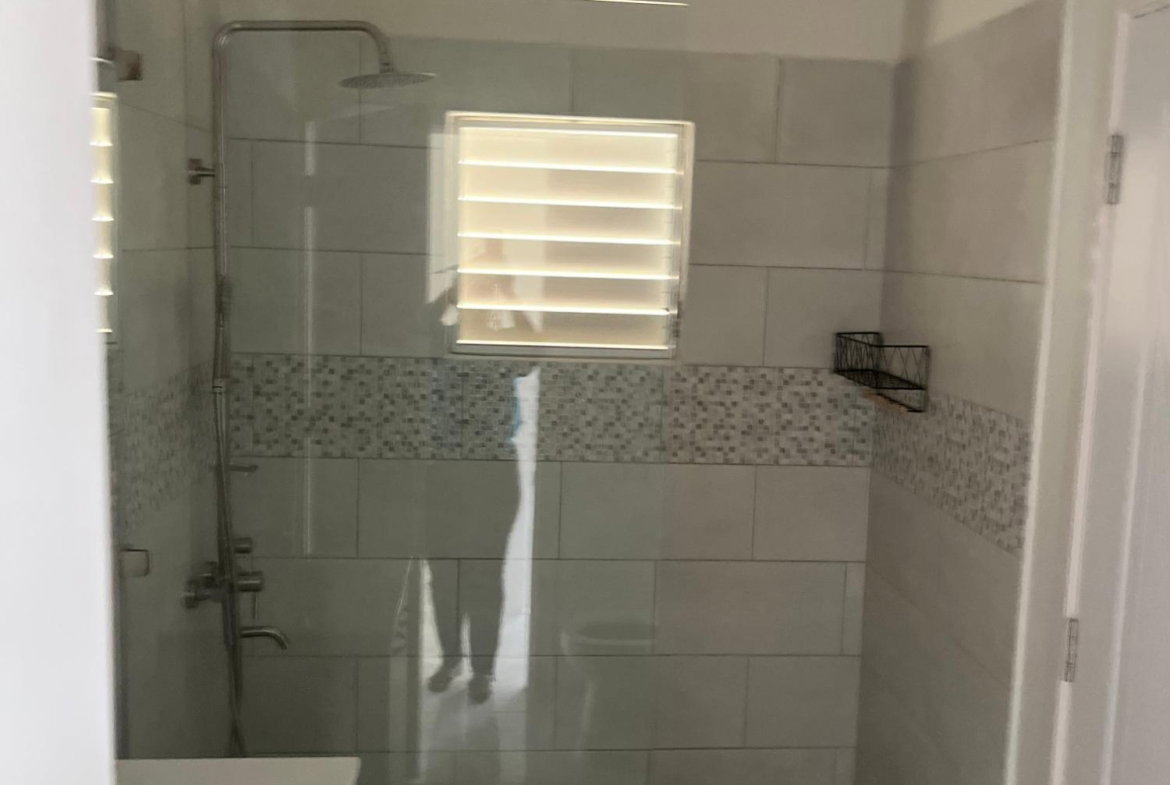 Sixteenth image of 362 Blk e Phoenix Village Park 2 ph in Phoenix Park, St. Catherine, Jamaica - property is For Rent