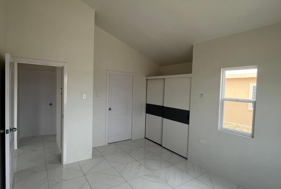 Seventeenth image of 362 Blk e Phoenix Village Park 2 ph in Phoenix Park, St. Catherine, Jamaica - property is For Rent