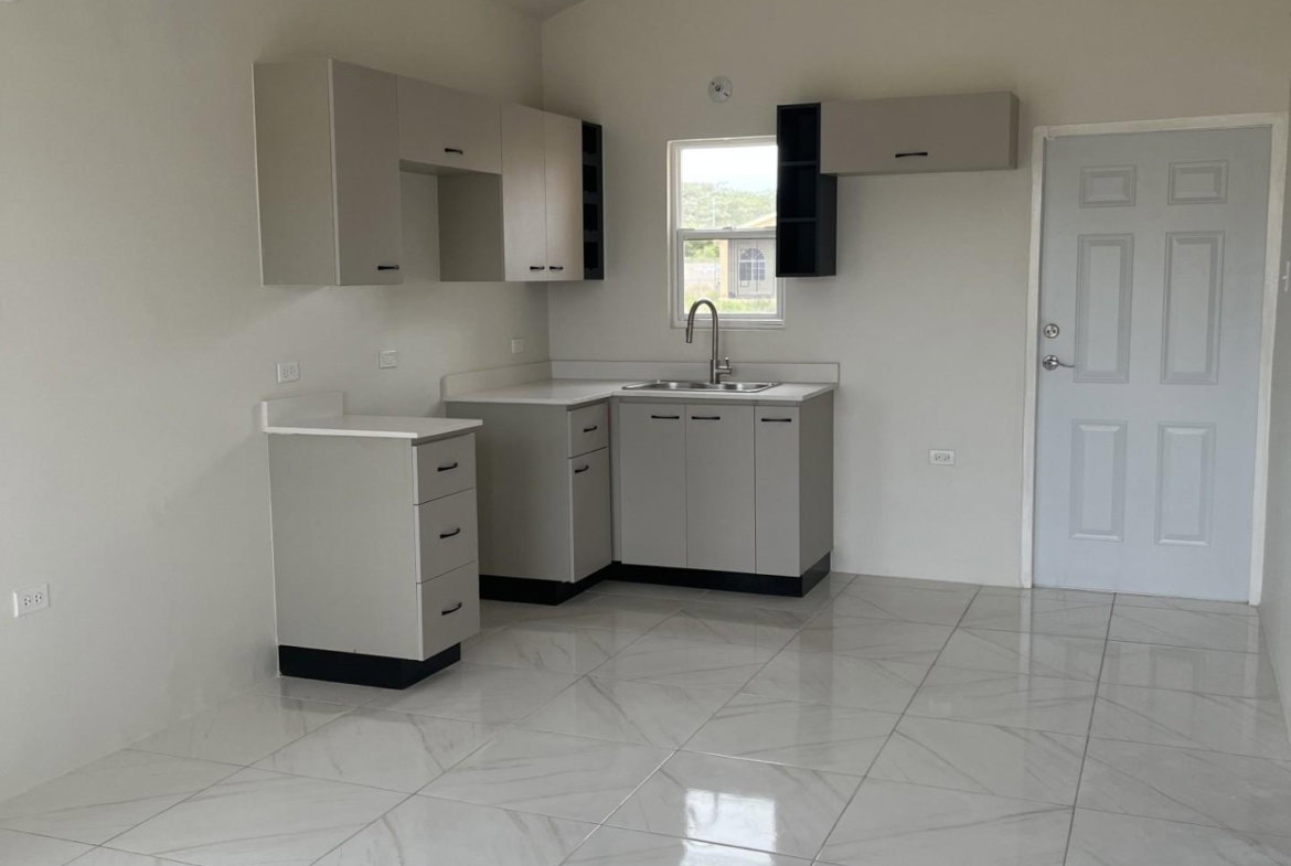 Seventh image of 362 Blk e Phoenix Village Park 2 ph in Phoenix Park, St. Catherine, Jamaica - property is For Rent