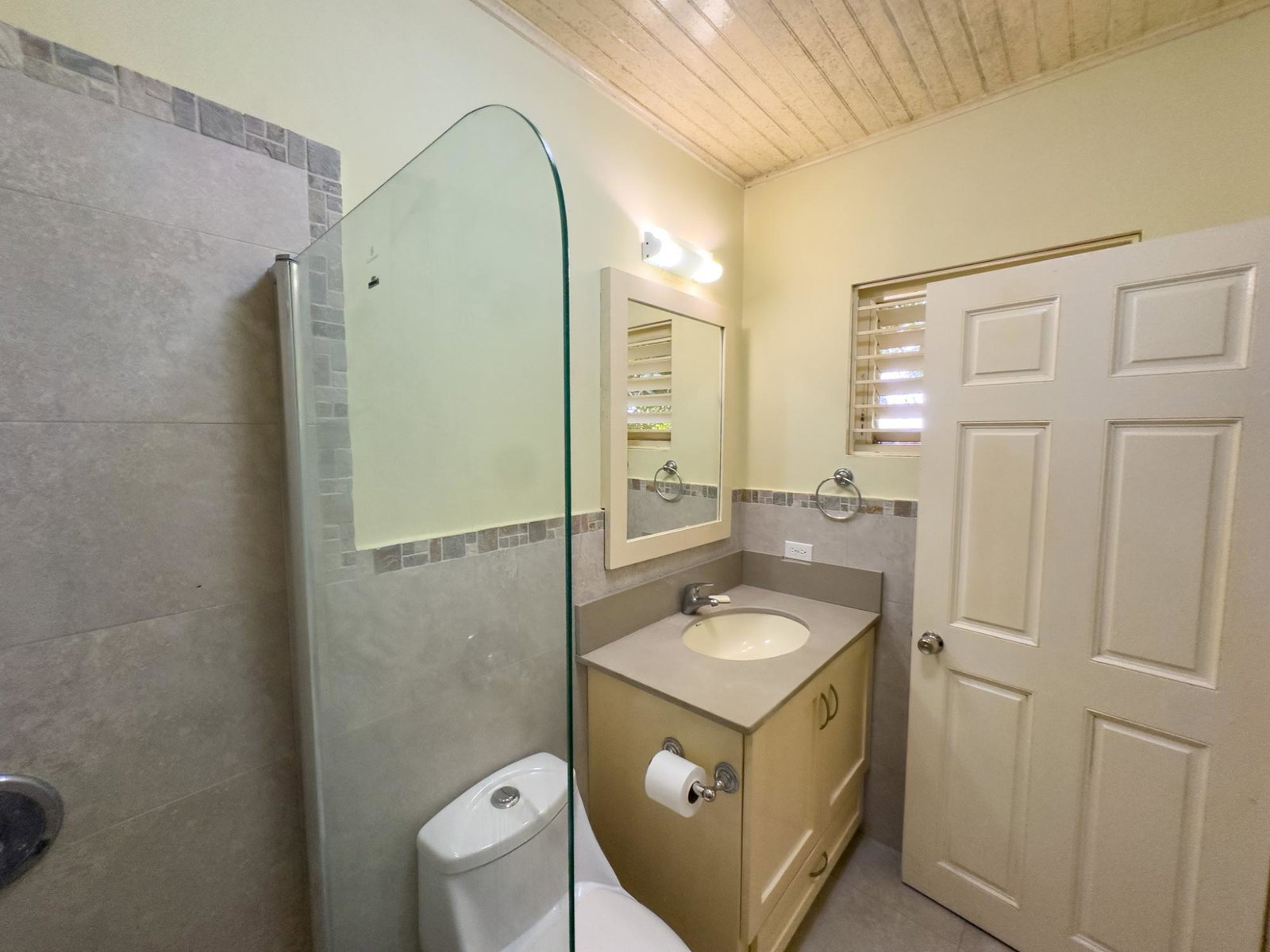 Ninth image of Shaw Park Ocho Rios in Shaw Park, St. Ann, Jamaica - property is For Sale
