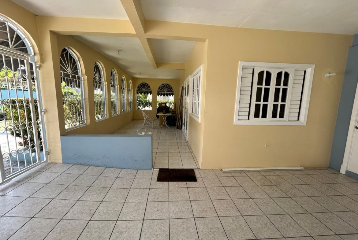 First image of 25 Bronx Avenue in Kingston 6, St. Andrew, Jamaica - property is For Sale