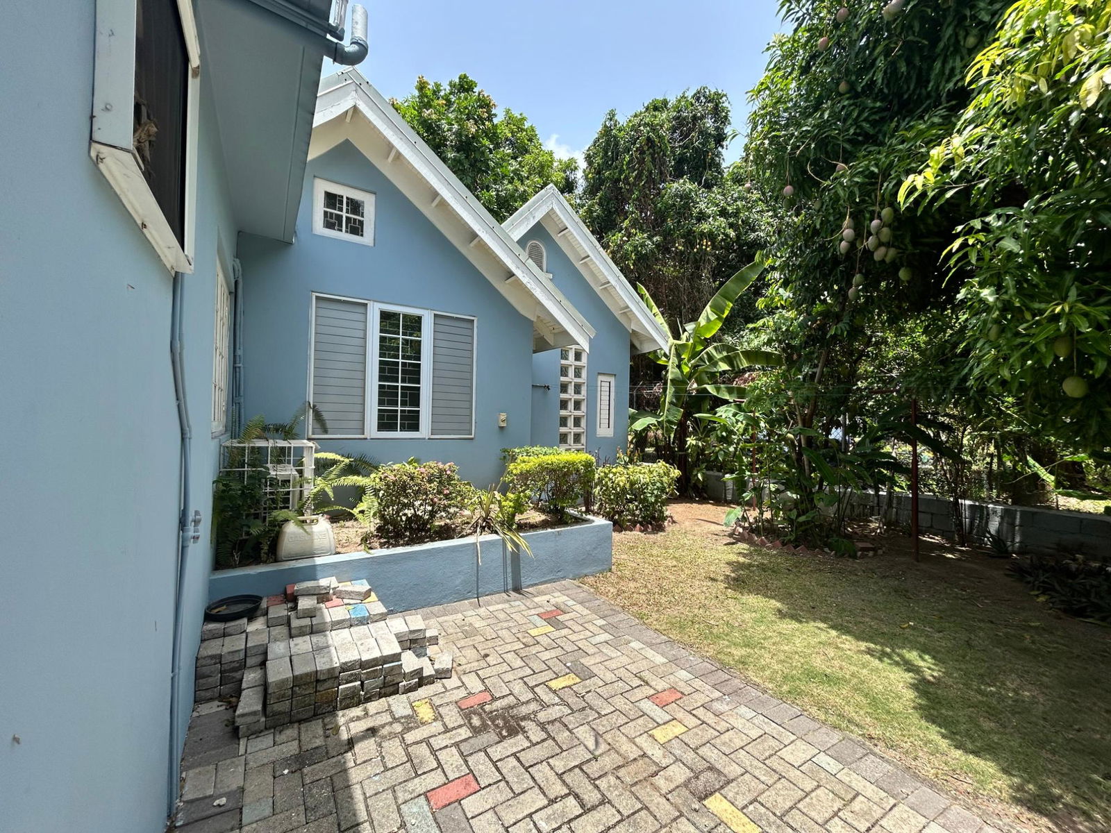 Charming-3-Bedroom-Bungalow-for-Sale-in-Barbican-Kingston-6-25-Bronx-Avenue Ninth image of 25 Bronx Avenue in Kingston 6, St. Andrew, Jamaica - property is For Sale
