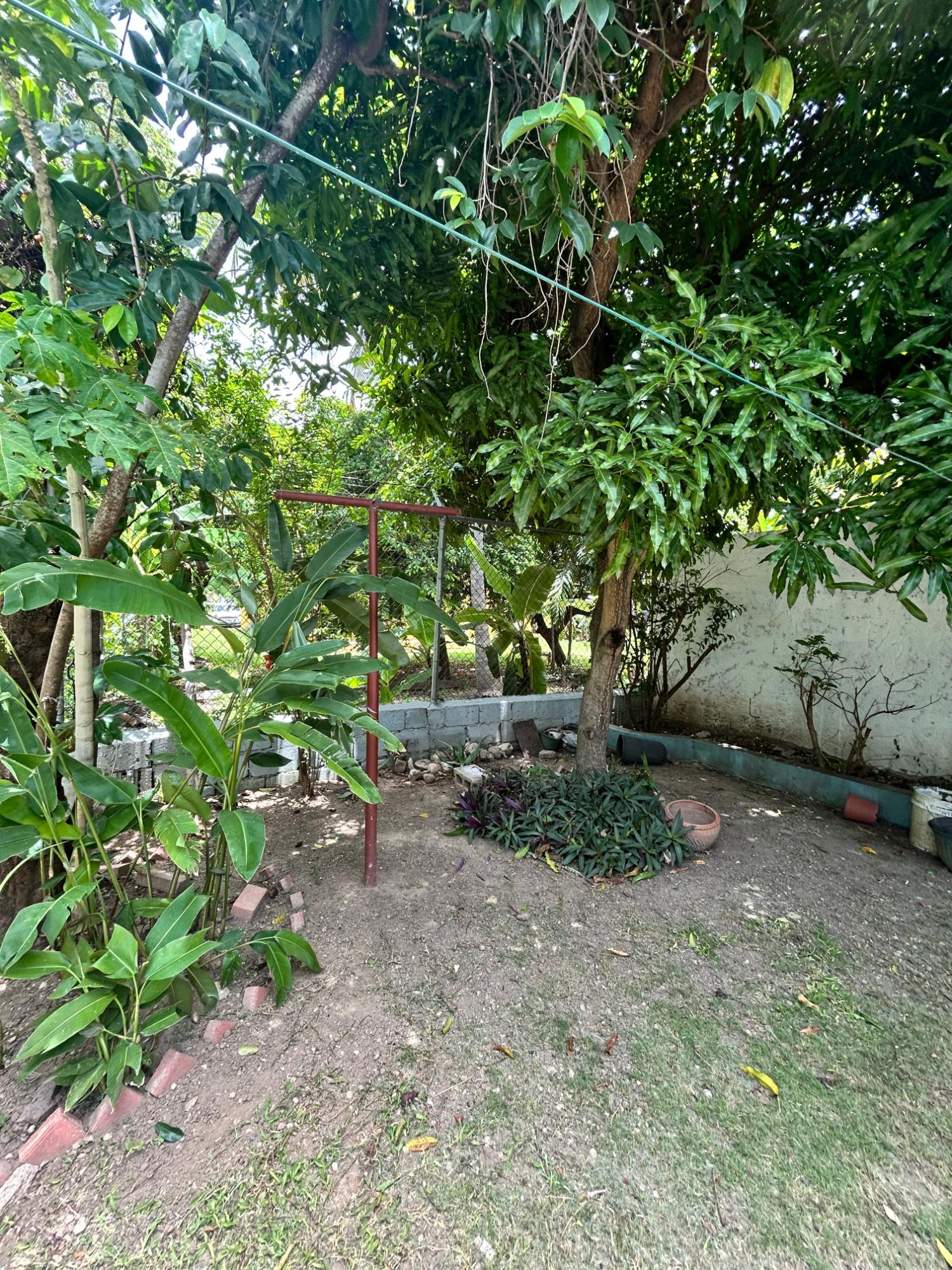 Charming-3-Bedroom-Bungalow-for-Sale-in-Barbican-Kingston-6-25-Bronx-Avenue Tenth image of 25 Bronx Avenue in Kingston 6, St. Andrew, Jamaica - property is For Sale