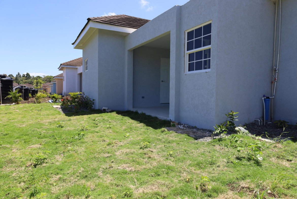 Fifteenth image of 29 Twin Peak Road, Gates of in Edgehill, St. Mary, Jamaica - property is For Rent