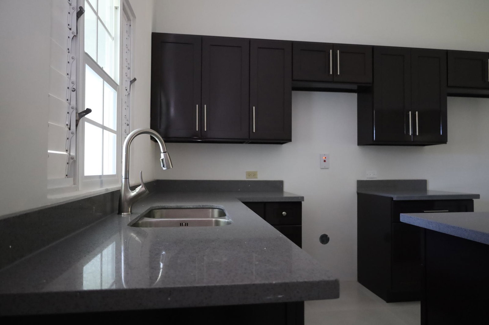 Third image of 29 Twin Peak Road, Gates of in Edgehill, St. Mary, Jamaica - property is For Rent