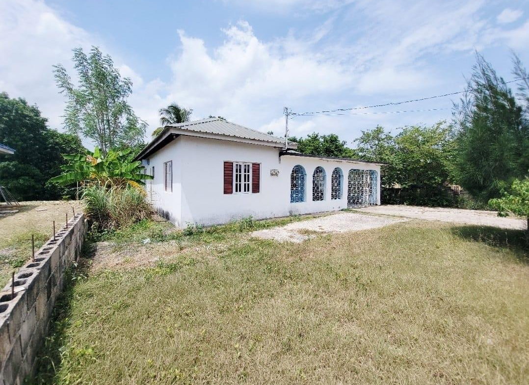 Fifth image of Avondale Drive in Spanish Town, St. Catherine, Jamaica - property is For Sale