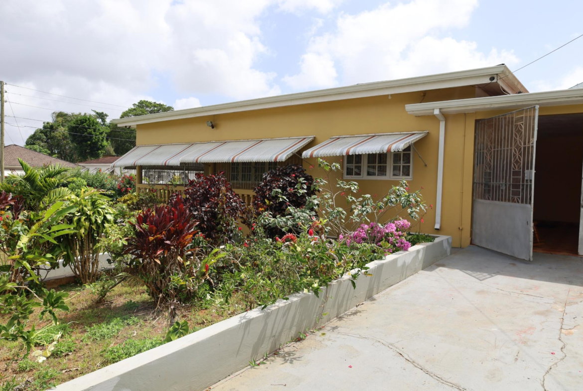 Fifth image of 68 Bonito Crescent in Mandeville, Manchester, Jamaica - property is For Sale