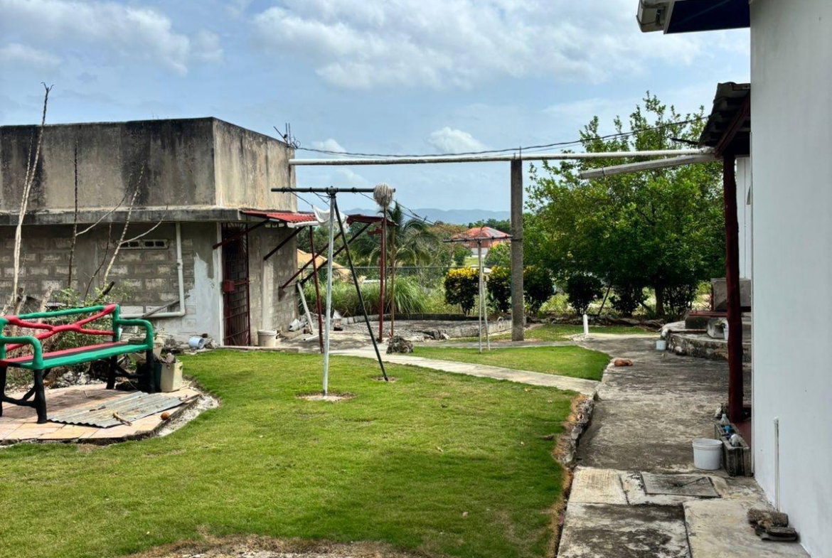 Fourth image of Longwood-santa Cruz Longwood Estates in Santa Cruz, St. Elizabeth, Jamaica - property is For Sale