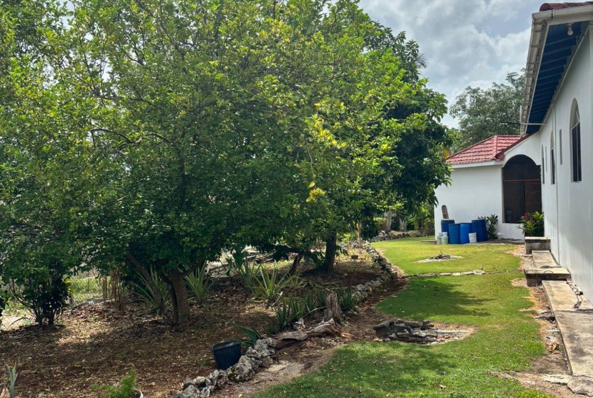 Fifth image of Longwood-santa Cruz Longwood Estates in Santa Cruz, St. Elizabeth, Jamaica - property is For Sale