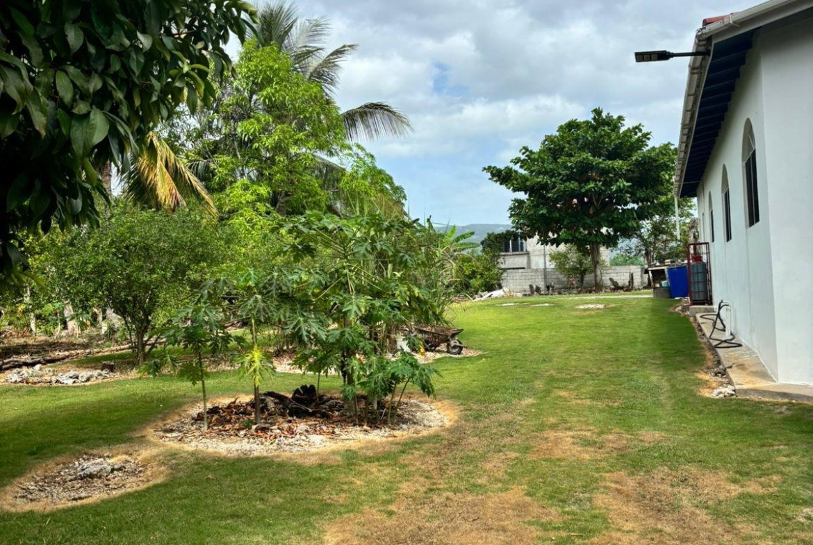 Sixth image of Longwood-santa Cruz Longwood Estates in Santa Cruz, St. Elizabeth, Jamaica - property is For Sale