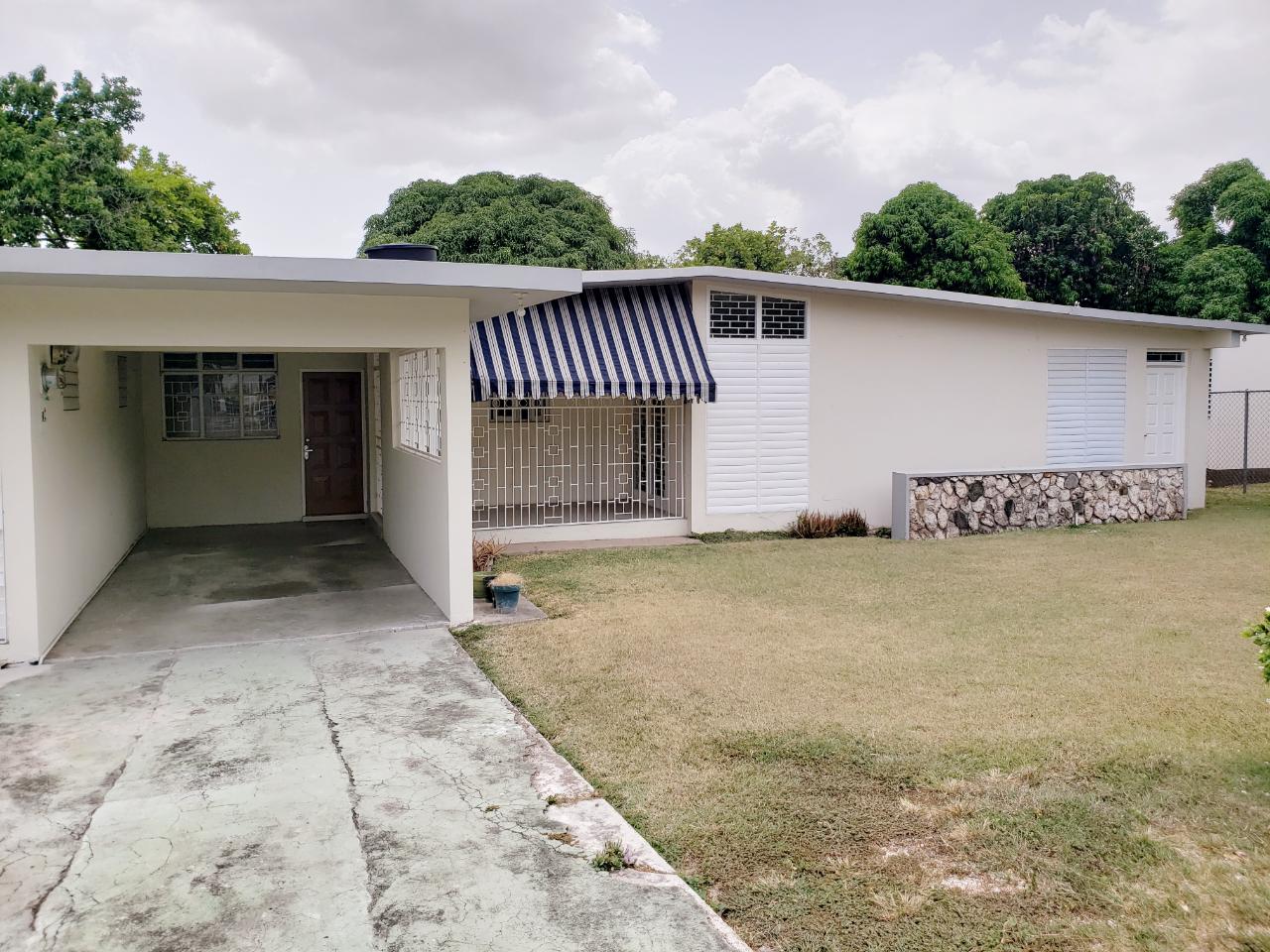 Charming-4-Bedroom-Bungalow-for-Rent-in-Hope-Pastures-Kingston-Jamaica Second image of 19 South Monterey Drive in Kingston 6, St. Andrew, Jamaica - property is For Rent