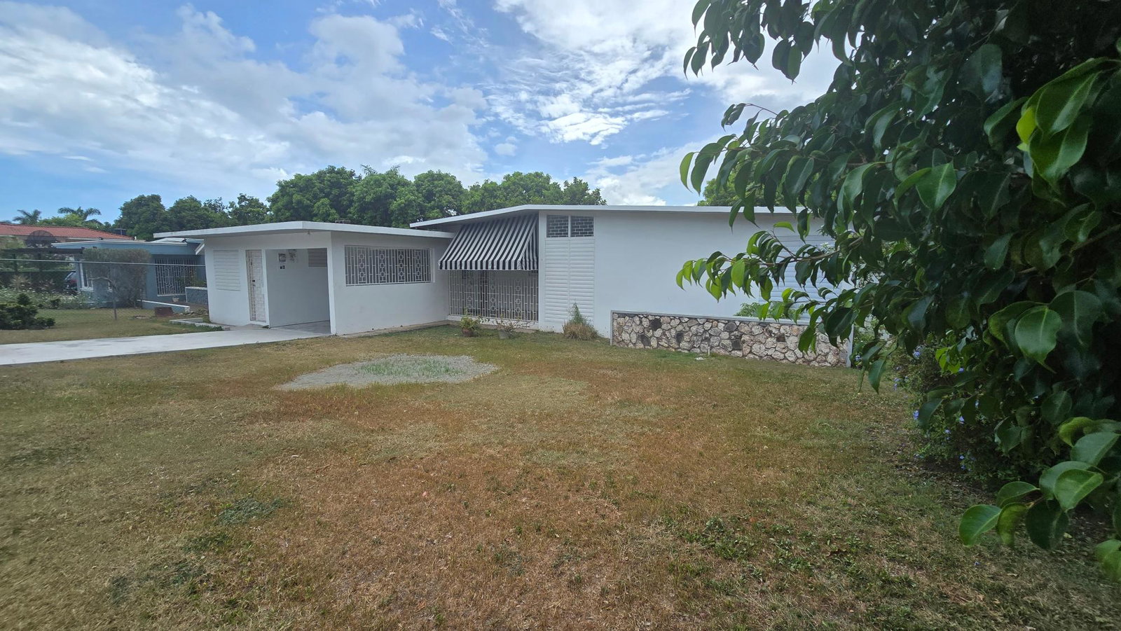 Charming-4-Bedroom-Bungalow-for-Rent-in-Hope-Pastures-Kingston-Jamaica Twenty-Fifth image of 19 South Monterey Drive in Kingston 6, St. Andrew, Jamaica - property is For Rent