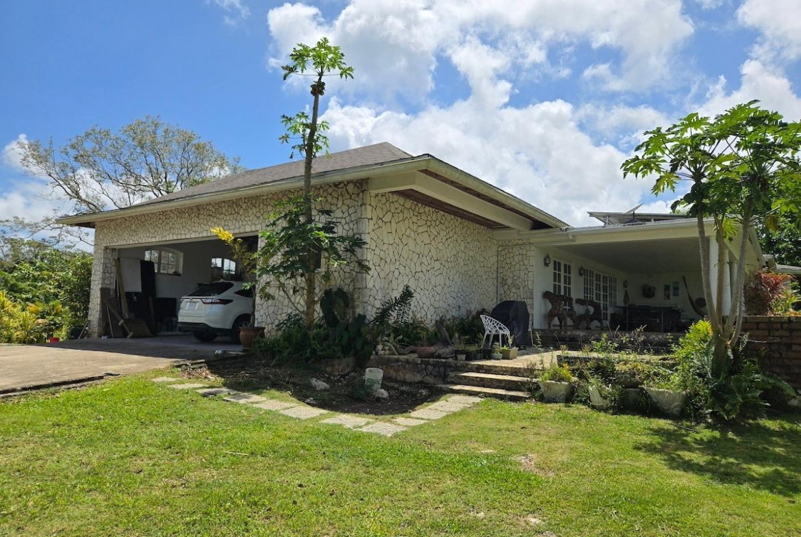 Seventeenth image of Kempshot, st James in Kempshot Pen, St. James, Jamaica - property is For Sale