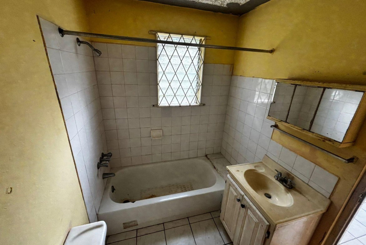 Tenth image of Greenvale Road in Brumalia, Manchester, Jamaica - property is For Sale