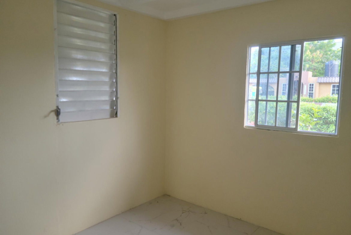 Thirteenth image of 8 Thant Crescent, Bridgepor in Bridgeport, St. Catherine, Jamaica - property is For Sale