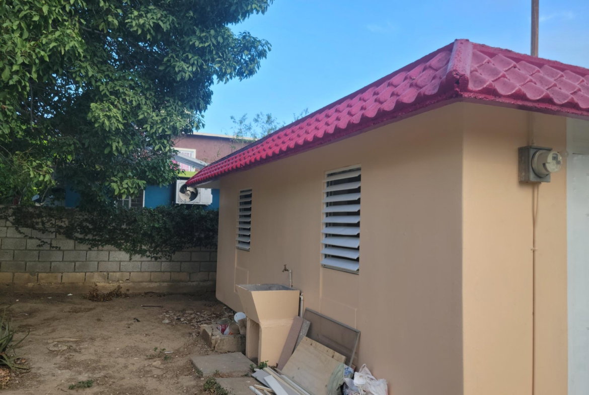 Fourth image of 8 Thant Crescent, Bridgepor in Bridgeport, St. Catherine, Jamaica - property is For Sale
