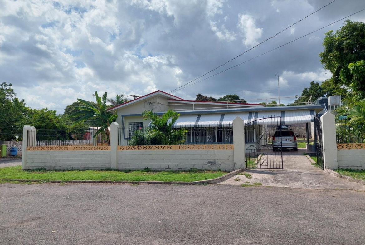 First image of Unit B-10 Calcraft Avenue in Kingston 8, St. Andrew, Jamaica - property is For Rent