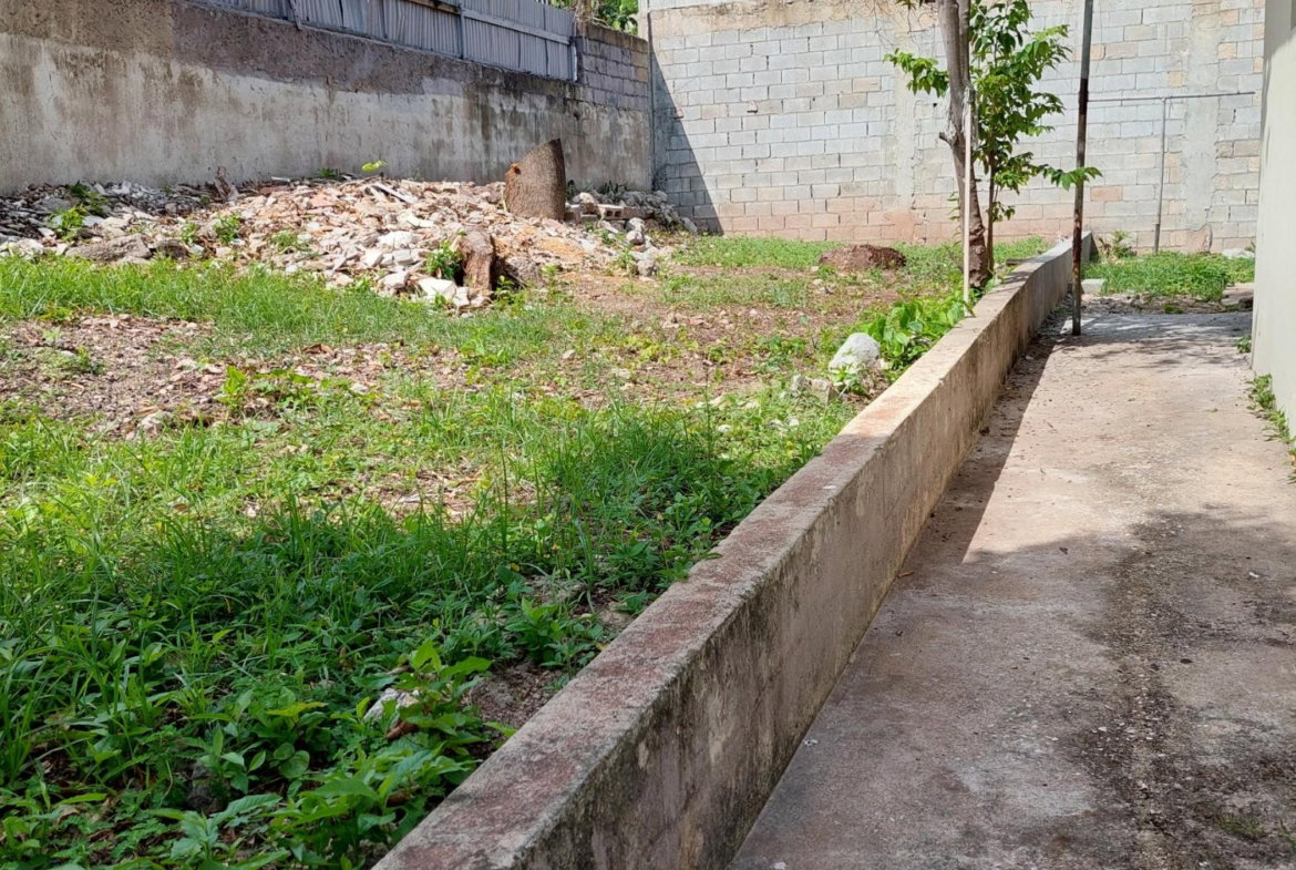 Seventh image of Unit B-10 Calcraft Avenue in Kingston 8, St. Andrew, Jamaica - property is For Rent