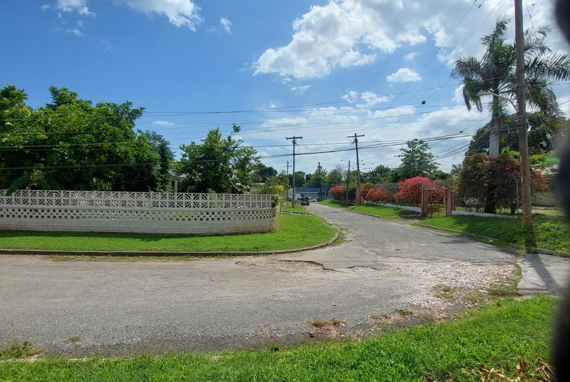 Eighth image of Unit B-10 Calcraft Avenue in Kingston 8, St. Andrew, Jamaica - property is For Rent