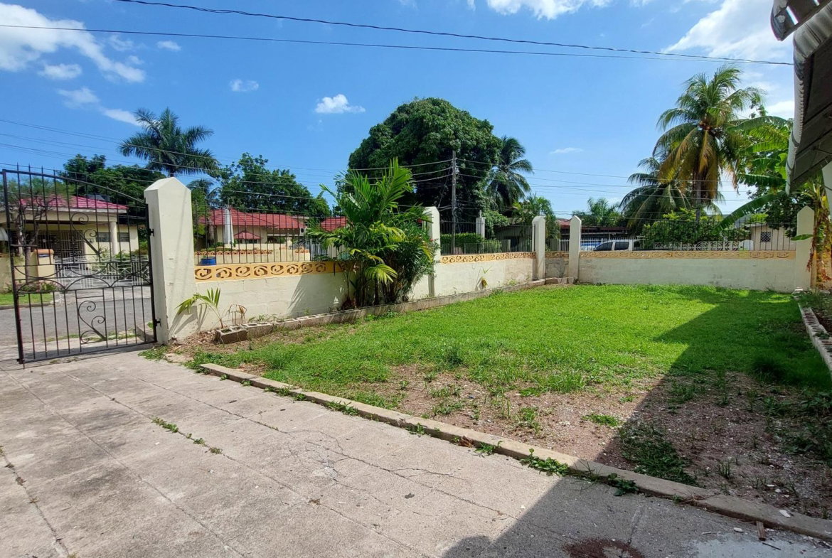 Tenth image of Unit B-10 Calcraft Avenue in Kingston 8, St. Andrew, Jamaica - property is For Rent