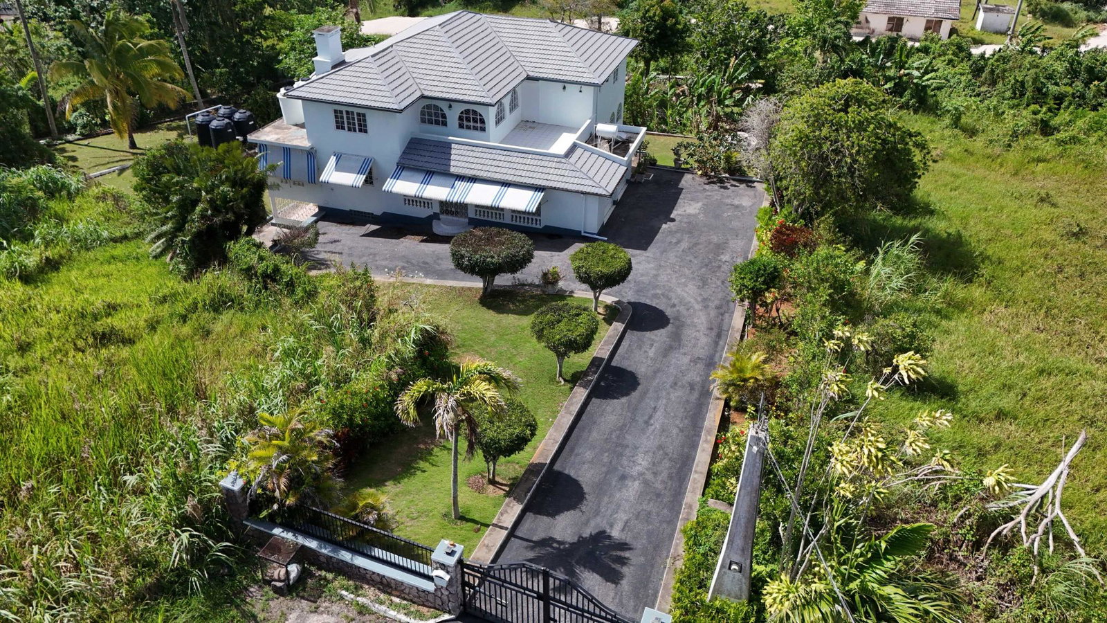 Elegant-5-Bedroom-House-for-Sale-in-Ingleside-Mandeville-Jamaica Second image of Lot 98, 10 Reservoir Heights, Ingles in Mandeville, Manchester, Jamaica - property is For Sale