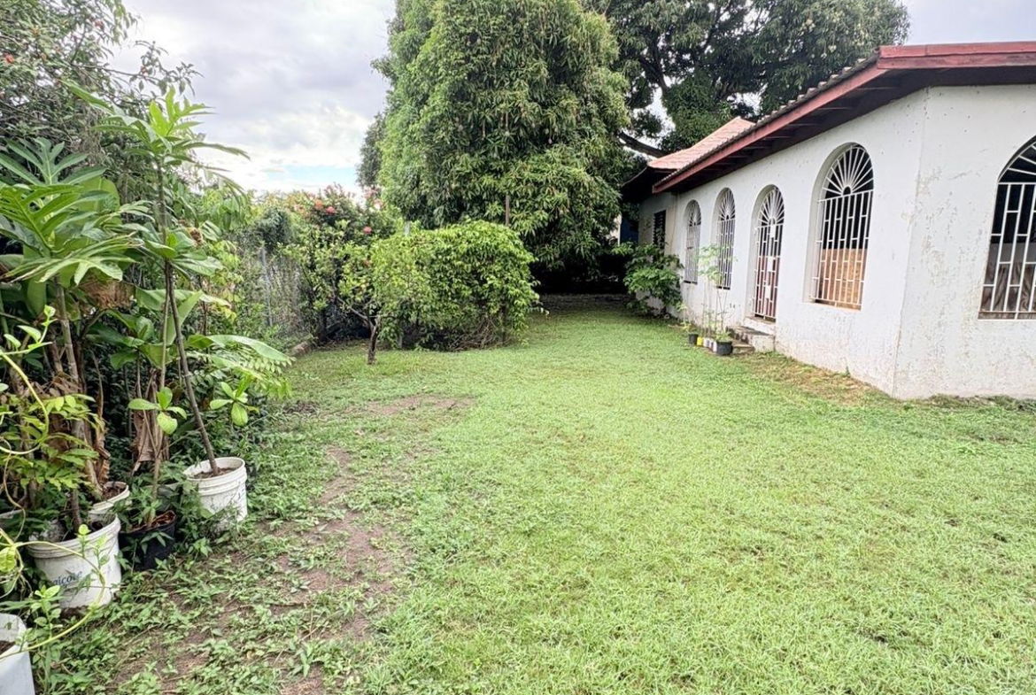 Second image of 7 Allerdyce Road Kgn8 Jam in Constant Spring P.O., St. Andrew, Jamaica - property is For Sale