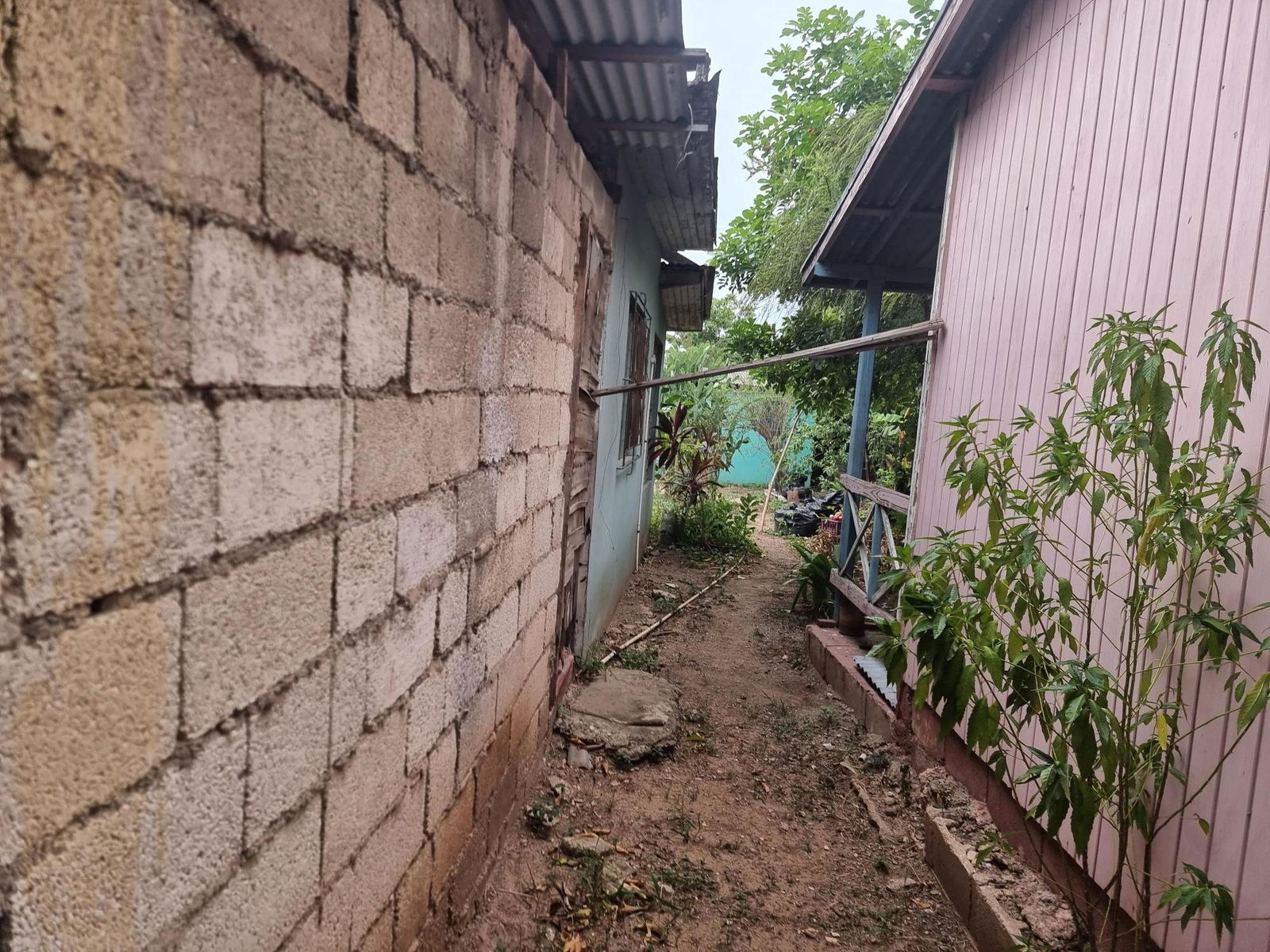 Fixer-Upper-House-for-Sale-in-Kingston-11-Balmagie-Avenue-St.-Andrew Sixth image of 34 Balmagie, Lot 150 Penwood in Kingston 11, St. Andrew, Jamaica - property is For Sale