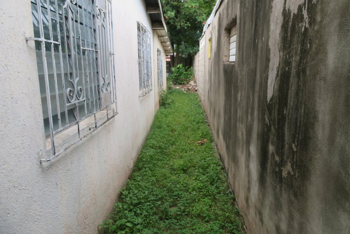 Fifteenth image of 30 Pantrepart Avenue, Kgn 20 in Kingston 20, St. Andrew, Jamaica - property is For Sale