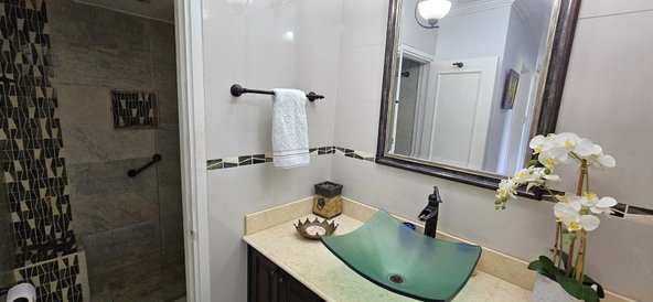 Twelfth image of 3a- Manor Court Kingston 8 in Kingston 8, St. Andrew, Jamaica - property is For Rent