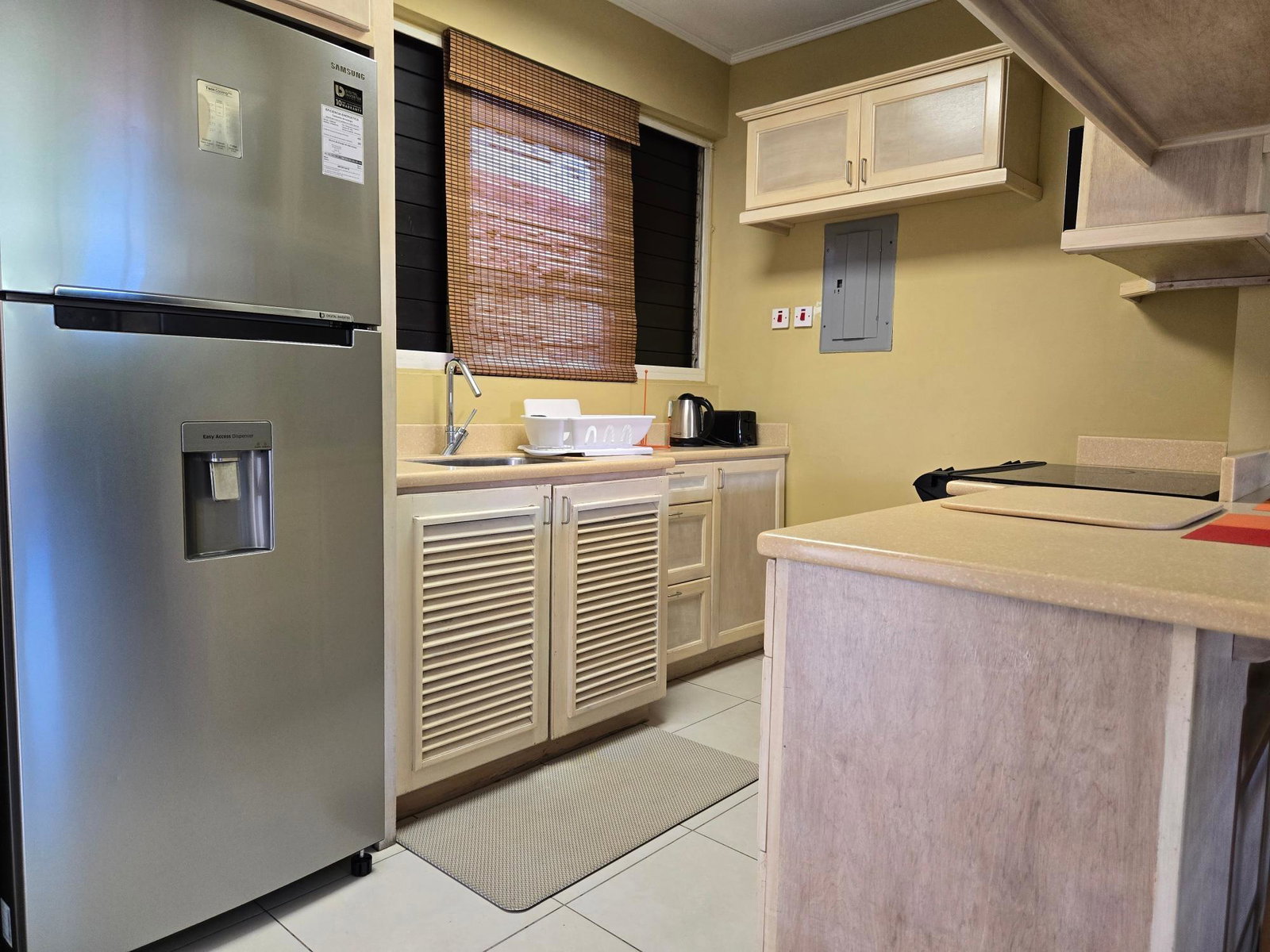 Fully-Furnished-1-Bedroom-Apartment-for-Rent-on-Hope-Road-Kingston-6 Second image of 36-60 Hope Road in Kingston 6, St. Andrew, Jamaica - property is For Rent