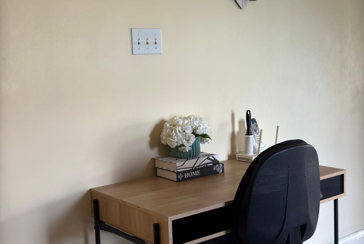 Seventh image of Unit 9-3 Stanley Terrace in Red Hills, St. Andrew, Jamaica - property is For Rent
