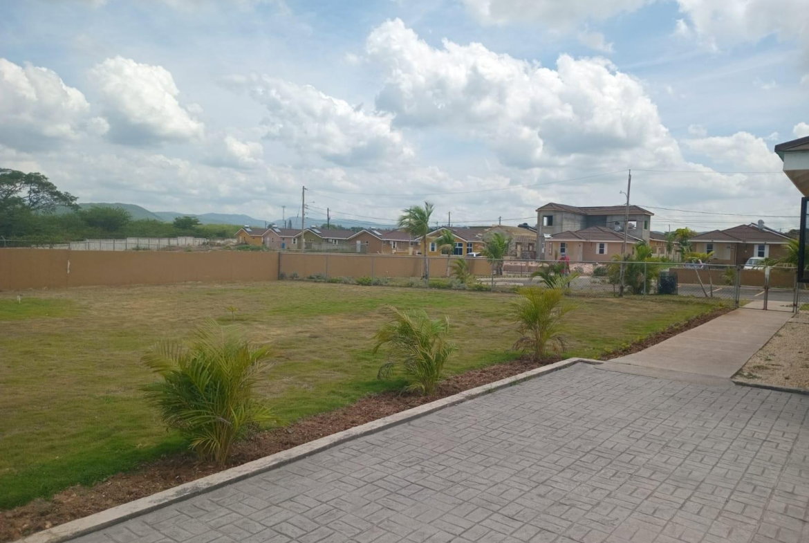 Thirtieth image of Colbeck Manor,old Harbour in Old Harbour, St. Catherine, Jamaica - property is For Rent