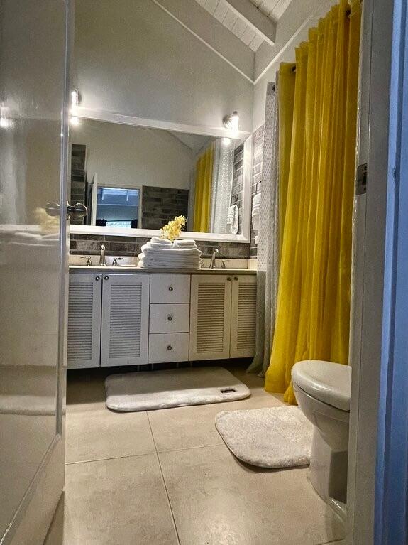 Thirteenth image of 32- Hibiscus Avenue, Richmond in Richmond, St. Ann, Jamaica - property is For Rent