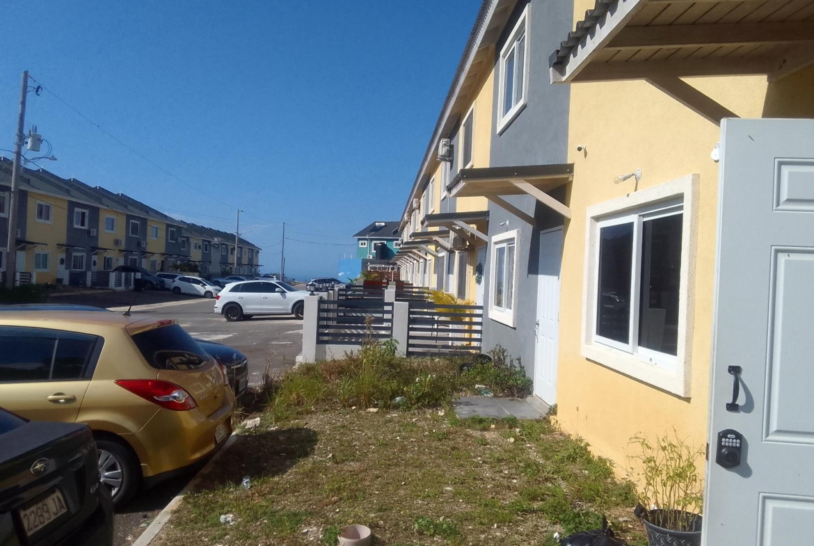 Seventeenth image of 54 Edmund Ridge Estate in Palmyra, St. James, Jamaica - property is For Rent