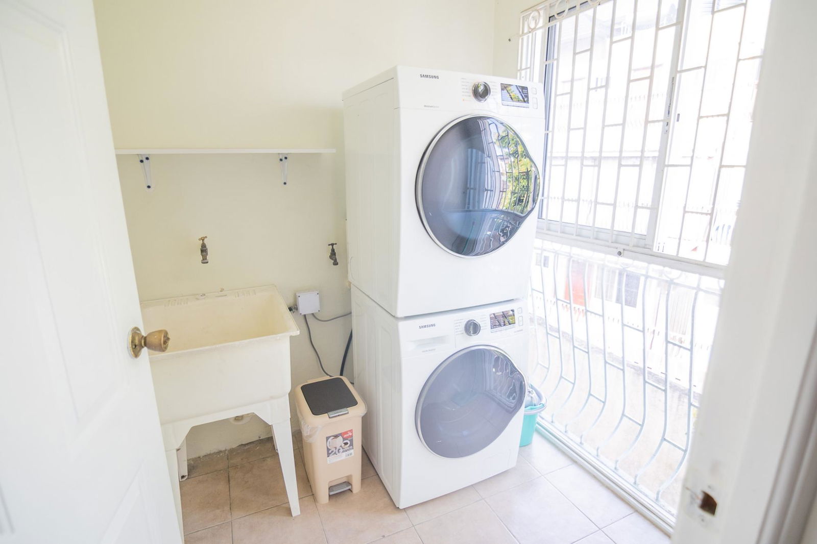 Furnished-2-Bedroom-Apartment-for-Sale-in-Kingston-6-Ottawa-Manor Eleventh image of 14-9 9 Ottawa Avenue in Kingston 6, St. Andrew, Jamaica - property is For Sale