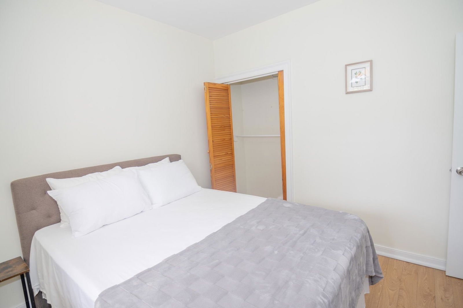 Furnished-2-Bedroom-Apartment-for-Sale-in-Kingston-6-Ottawa-Manor Fifth image of 14-9 9 Ottawa Avenue in Kingston 6, St. Andrew, Jamaica - property is For Sale