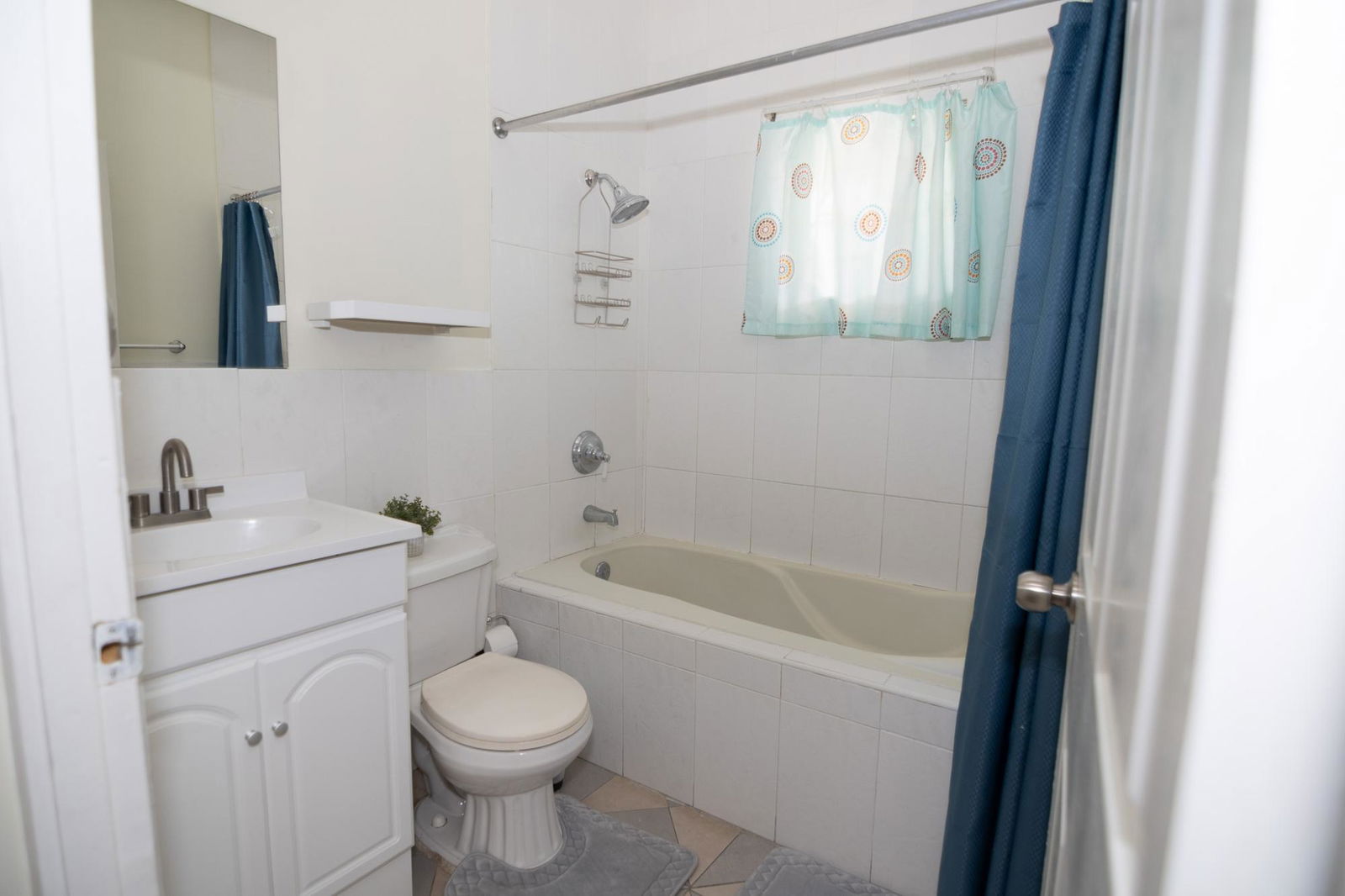 Furnished-2-Bedroom-Apartment-for-Sale-in-Kingston-6-Ottawa-Manor Sixth image of 14-9 9 Ottawa Avenue in Kingston 6, St. Andrew, Jamaica - property is For Sale